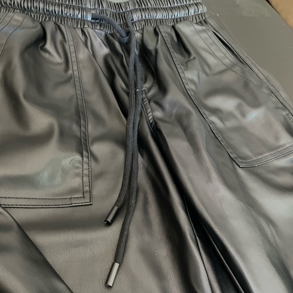 NWOT Blank NYC Faux Leather Joggers - Picture 2 of 6